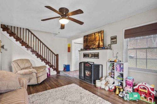 318 Noxon Rd, Poughkeepsie NY  12603-2904 exterior