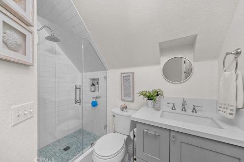 41664 Camino Del Vino, Temecula CA  92592-8439 exterior