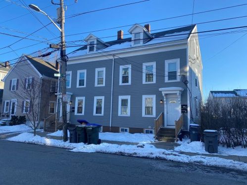 131 Ledge St, Providence, RI 02904-1532