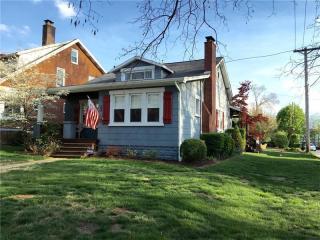 300 Pennsylvania Ave, Oakmont, PA 15139-1927