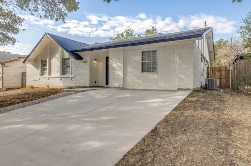 618 Mckown Dr, Midlothian, TX 76063-2126