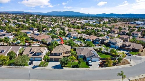 35815 Elizabeth Ln, Wildomar CA 92595-7853 exterior