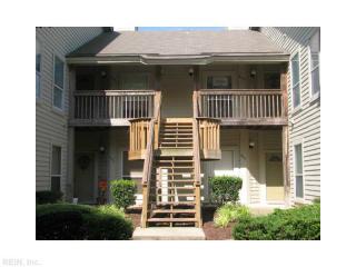 457 Lake Cir, Chesapeake, VA 23322-8359