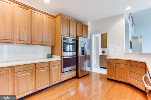 5594 Tucson Ct, Haymarket VA  20169-3145 exterior