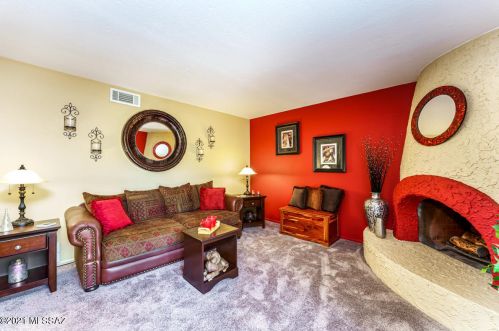 7054 Corto Caravaca, Tucson, AZ 85715-4133