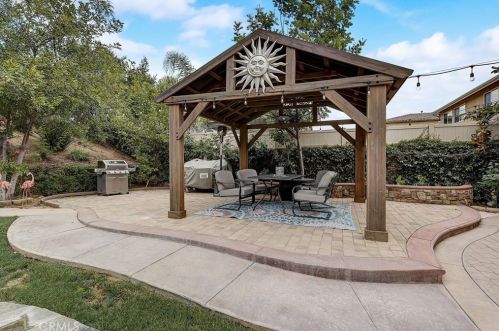 28968 Rock Canyon Dr, Santa Clarita CA  91390-5281 exterior