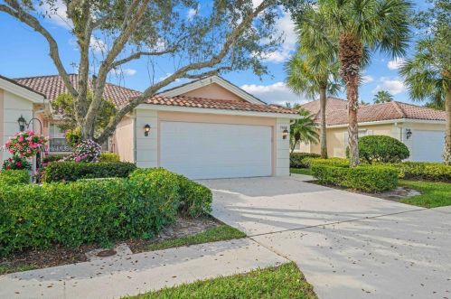 7932 Nile River Rd, West Palm Beach, FL 33411-5771