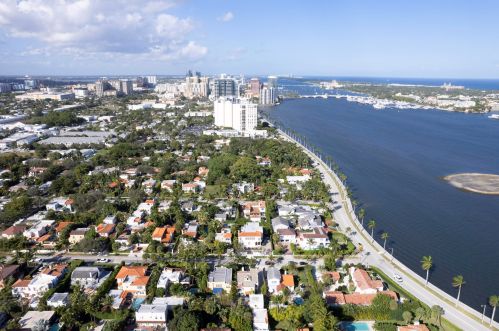 258 Granada Rd, West Palm Beach FL  33401-7921 exterior