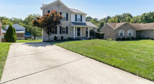 7564 Thunder Ridge Dr, Florence KY  41042-8268 exterior