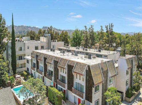 4660 Coldwater Canyon Ave, North Hollywood CA  91604-1064 exterior