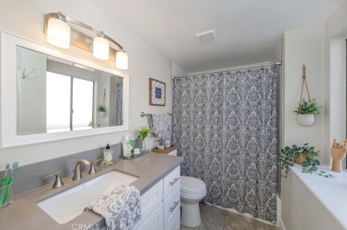 426 Westchester Pl, Fullerton CA  92835-2705 exterior