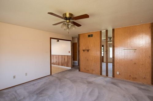 652 North St, Manteca CA 95336-4831 exterior