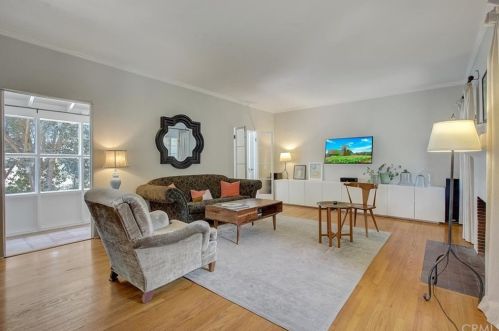 1905 Verdugo Rd, Glendale, CA 91208-2605