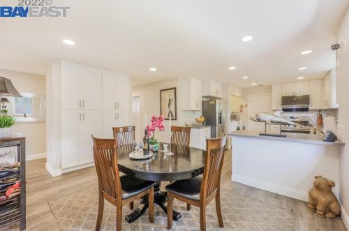 24494 Leona Dr, Hayward CA  94542-1010 exterior