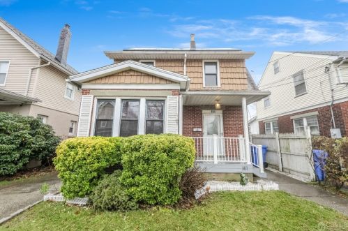 161 Dunham Pl, Woodbridge, NJ 07095-3014