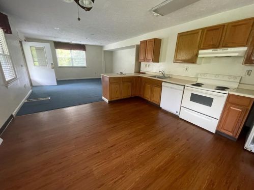 975 Boyce Rd, Bridgeville, PA 15017-1502