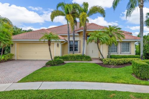 15940 Canosa Ct, West Palm Beach, FL 33414-1082