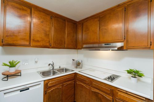 4659 Berwick Dr, San Diego CA 92117-4233 exterior