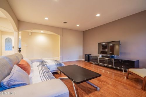 1343 4 St, Simi Valley CA 93065-3110 exterior