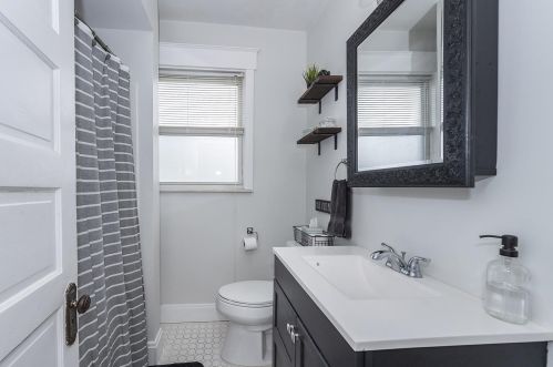 2322 Glenside Ave, Cincinnati OH 45212-1249 exterior