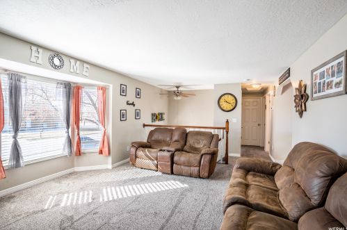 3764 4600, Roy, UT 84067-8879