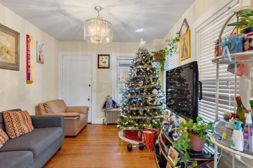 22 Washington Ave, Crotonville, NY 10562-5508