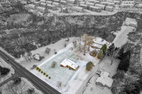 2557 Nicholson Rd, Sewickley PA  15143-8502 exterior