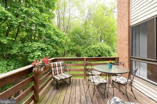 16 Sandybrae Ct, Wilmington DE  19808-3504 exterior