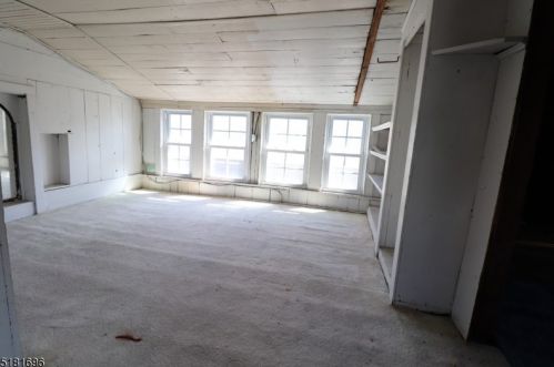 210 8 Ave, Manville NJ  08835-1233 exterior