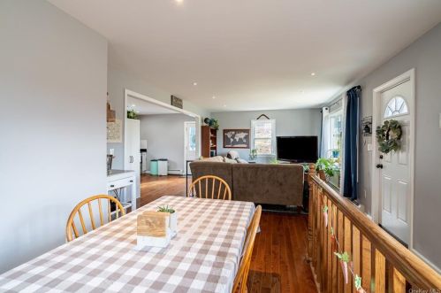 7 Xenia Rd, Patterson NY  12563-1812 exterior