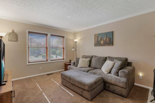 129 Fabius Way, Pataskala, OH 43062-8518