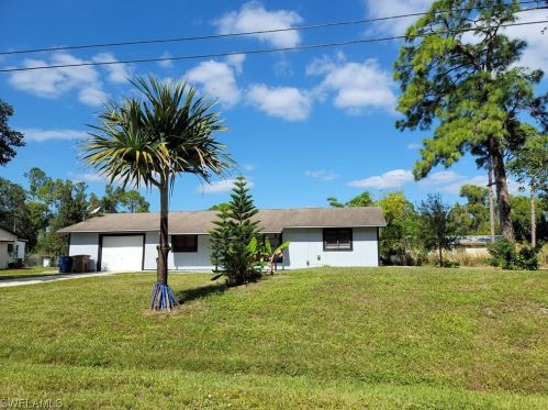 4306 1st St, Lehigh Acres, FL 33976-2103