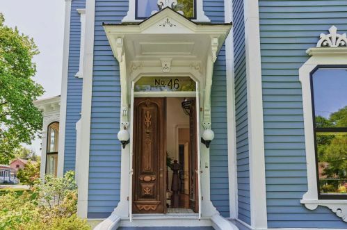 46 Livingston St, Rhinebeck, NY 12572-1533