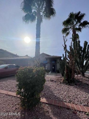 1639 Redfield Rd, Gilbert, AZ 85234-8106
