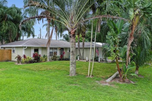 220 11th Ct, Vero Beach, FL 32962-2837