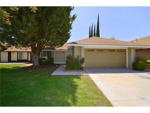 2244 Mountain Woods St, Colton CA  92324-4519 exterior
