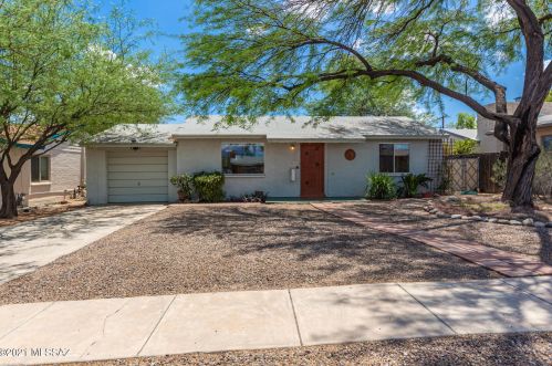 2922 Seneca St, Tucson, AZ 85716-3025