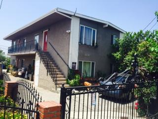2728 Hyans St, Los Angeles, CA 90026-4726