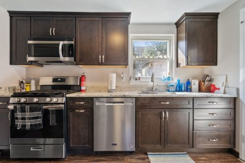 2914 Brentwood Ave, Pittsburgh PA  15227-2528 exterior