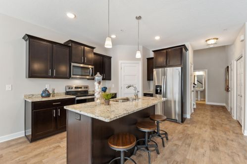 2139 Cleveland Way, Spectacle Lake MN  55008-7115 exterior