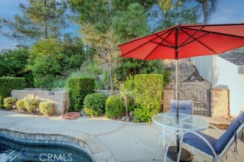 33068 Regina Dr, Temecula CA  92592-1472 exterior