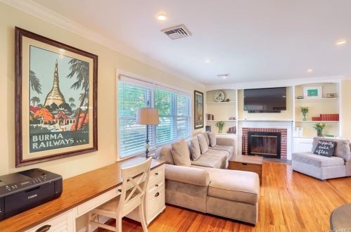 30 Miles Ave, White Plains, NY 10605-3324