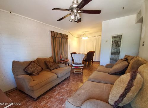 4018 32nd St, Tucson, AZ 85711-6210