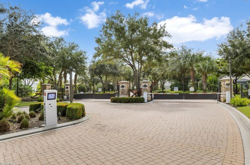 3688 Canopy Cir, Naples FL  34120-0698 exterior