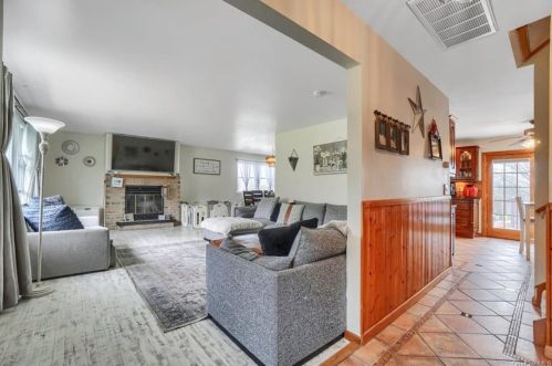 214 Kaisertown Rd, Montgomery, NY 12549-2303