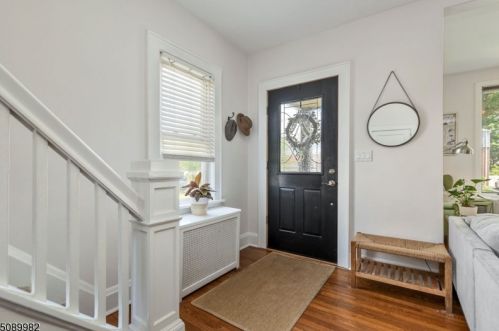 7 Roosevelt Ave, Cranford NJ  07016-2615 exterior