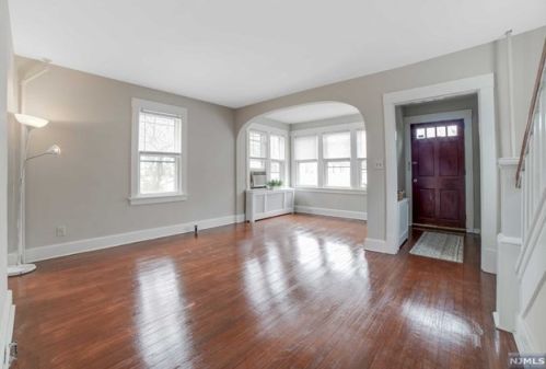 102 Fairmount Ave, Maywood, NJ 07607-2112
