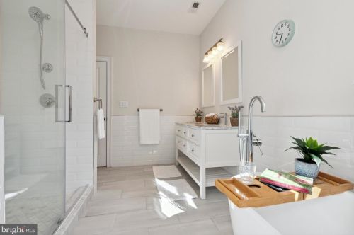 5010 Hazel Ave, Philadelphia PA  19143-1622 exterior