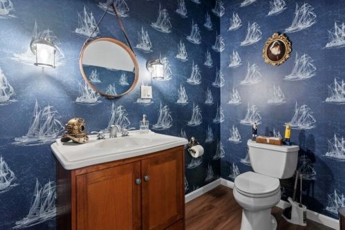 20 Phelps Rd, Middletown RI 02842-5448 exterior