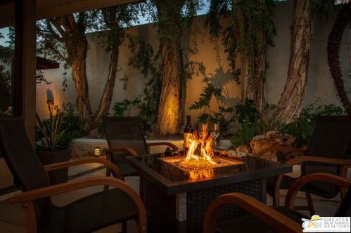 4 Vista Loma Dr, Rancho Mirage CA  92270-2959 exterior